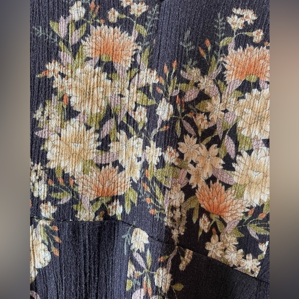 ASTR the Label for Anthropologie Women’s Large Floral Navy long sleeve romper - Picture 3 of 5